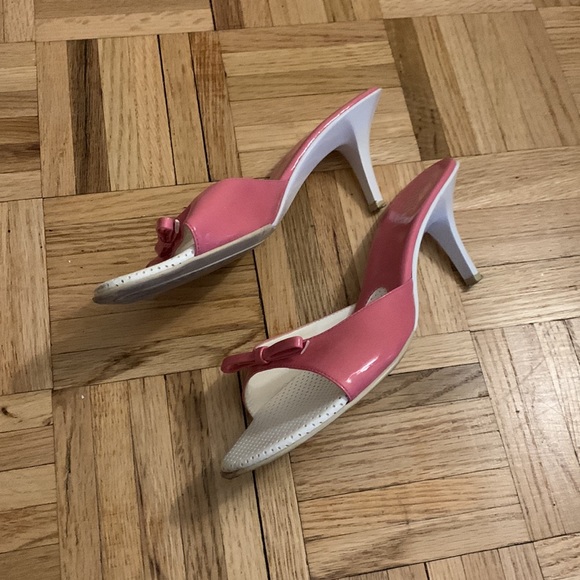 Charles David kitten heal - Picture 2 of 2